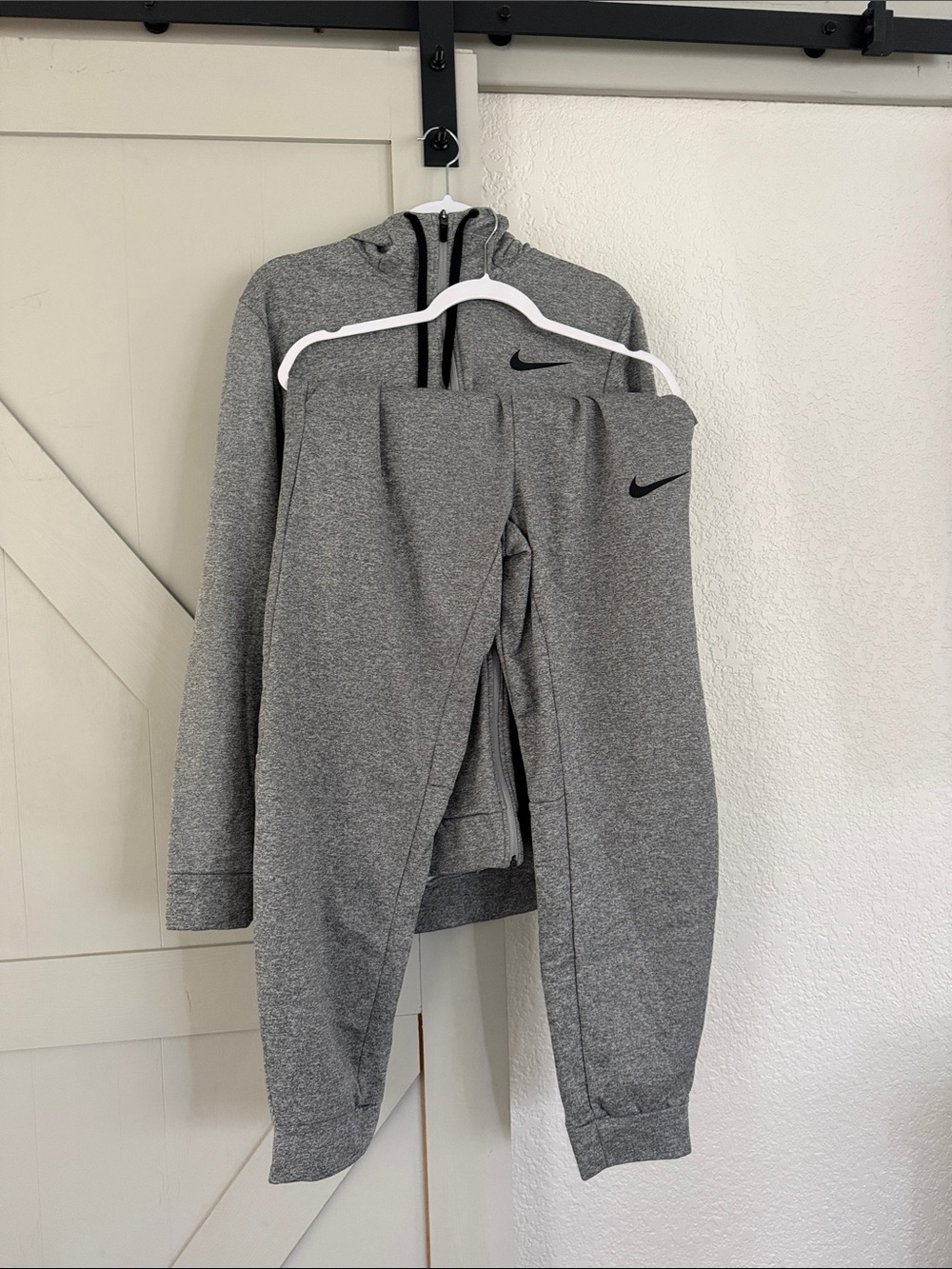 Men’s Nike Joggers and Zip Up